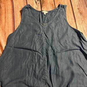 Time and Tru Gray Sleeveless Relaxed Tank Top